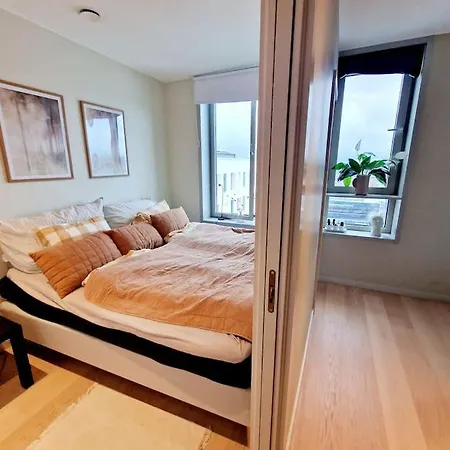 18th Flr Gem Views & Luxury *