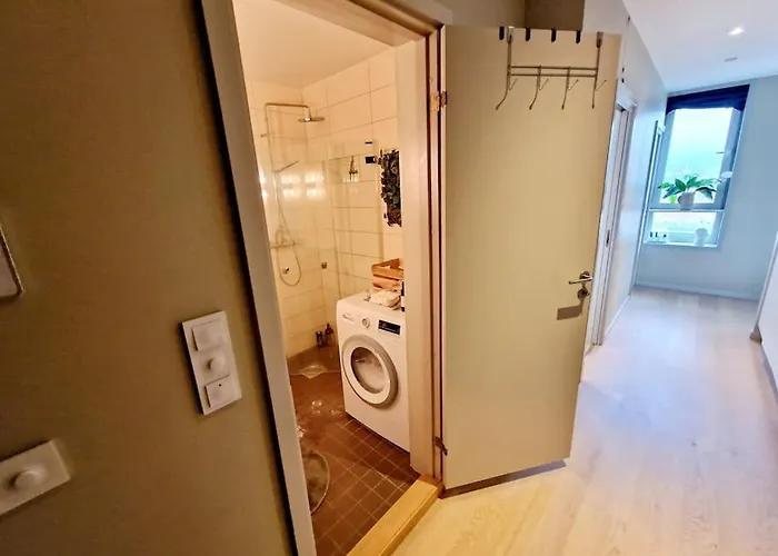 18th Flr Gem Views & Luxury