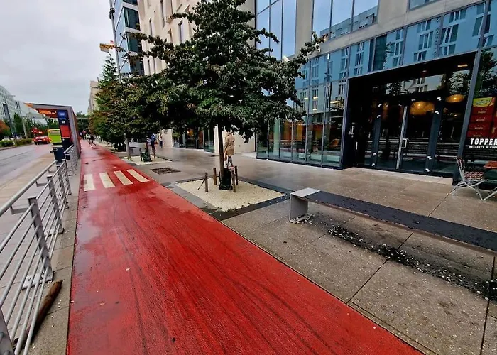 18th Flr Gem Views & Luxury *