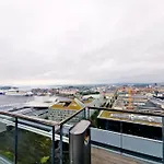 18th Flr Gem Views & Luxury Apartament *