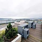 Apartament 18th Flr Gem Views & Luxury